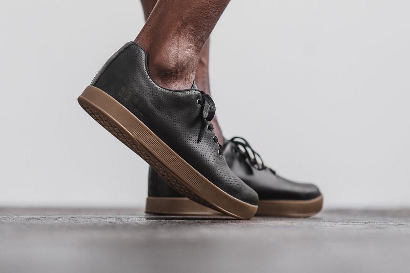 Nobull Dark Gum Leather Men's Trainers Black | USA M1402Q